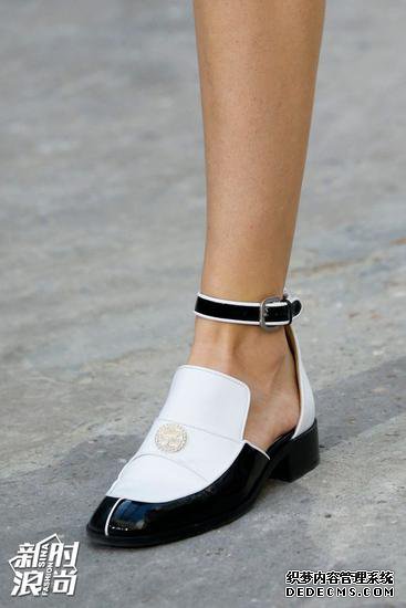 Chanel�ڰ���ɫ